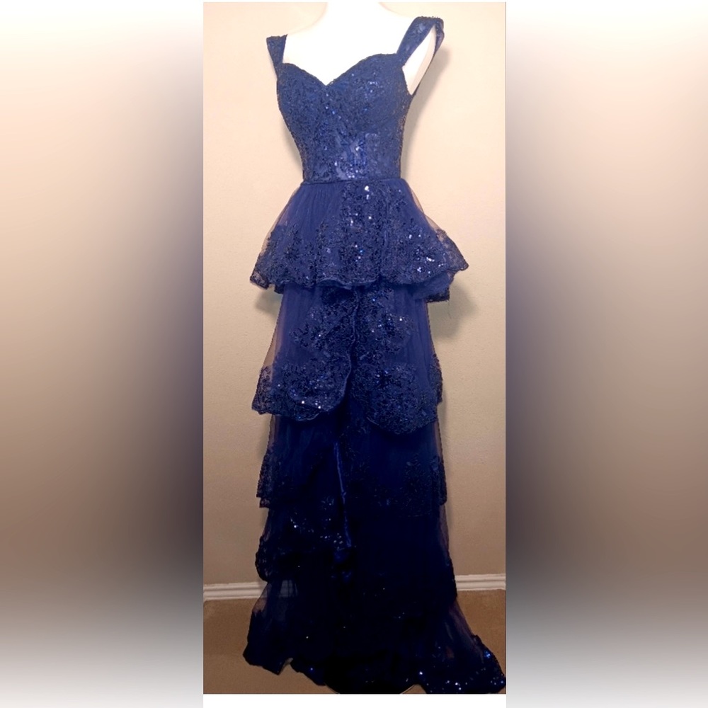 NWT! Elegant Off-Shoulder Navy Lace Evening Gown
